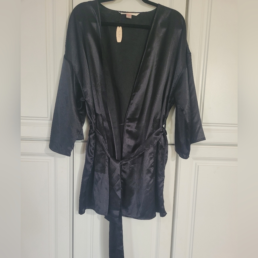 Victoria's Secret Very Sexy Black Satin Robe, Size M/L, Has Tags, Lace Pockets
